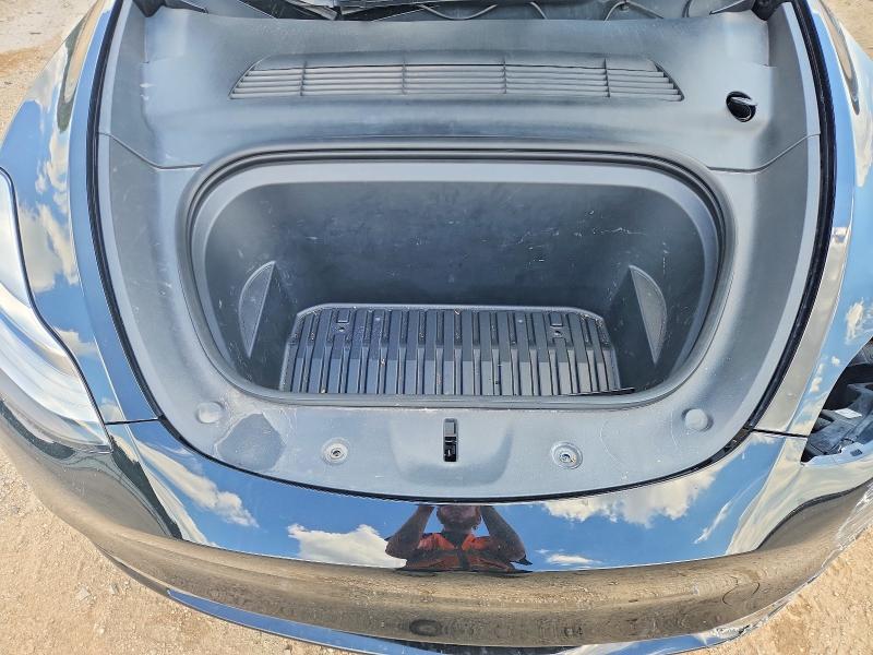 Photo 11 from auction – 2022 TESLA MODEL  Y with VIN 7SAYGDEE2NF427749