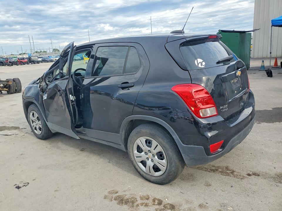 Photo 2 from auction – 2018 CHEVROLET TRAX with VIN 3GNCJKSB0JL366024