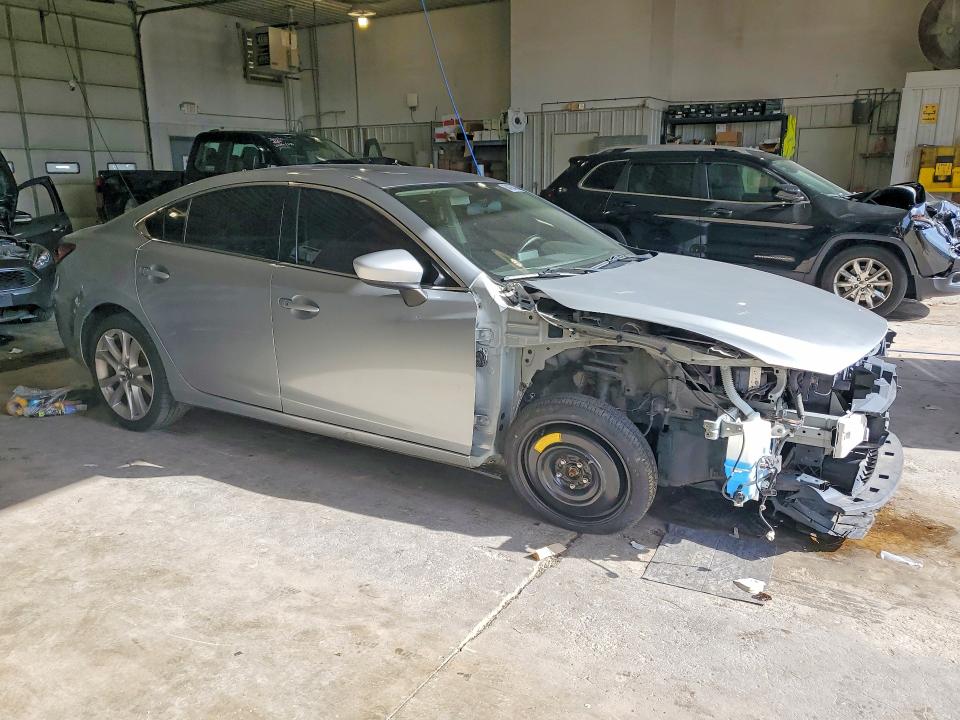 Photo 4 from auction – 2016 MAZDA 6 with VIN JM1GJ1V54G1463687