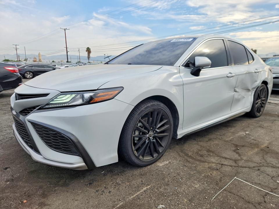 TOYOTA CAMRY 2022 with VIN 4T1K61AK4NU019885 - Photo from auction