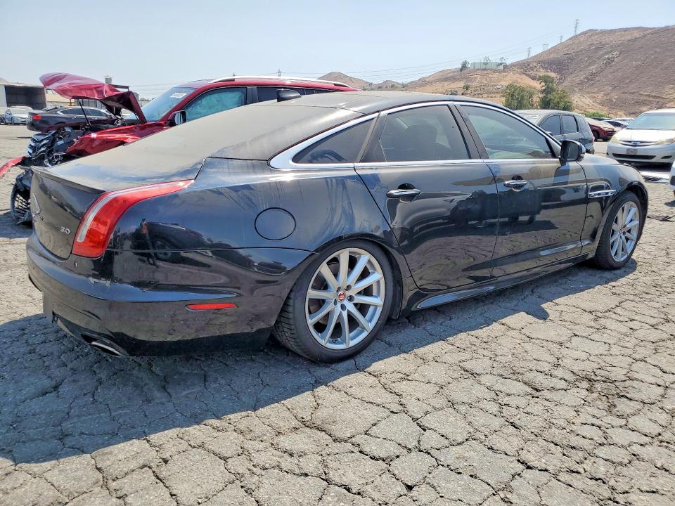 Photo 3 from auction – 2016 JAGUAR XJ with VIN SAJWA1C74G8W03018