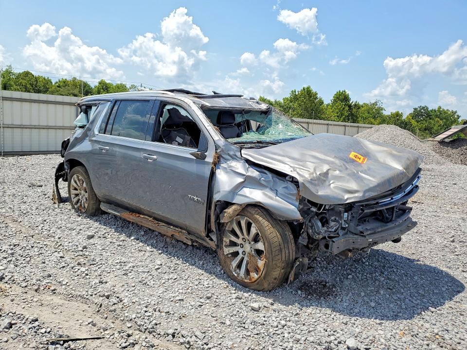 Photo 4 from auction – 2021 CHEVROLET SUBURBAN with VIN 1GNSCFKD6MR143692