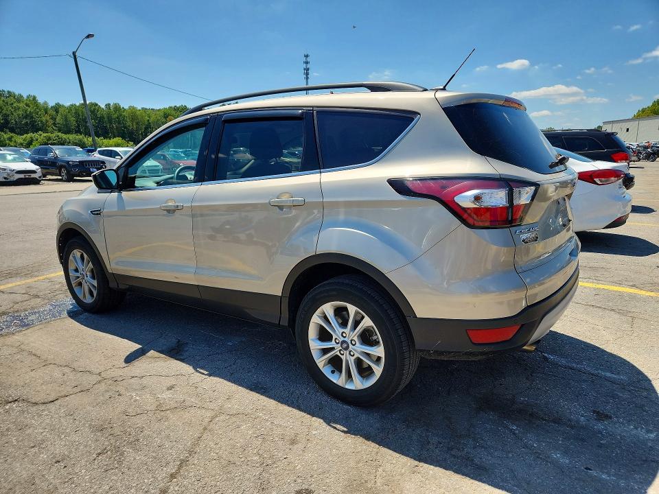Photo 2 from auction – 2017 FORD ESCAPE with VIN 1FMCU9GD8HUD54685