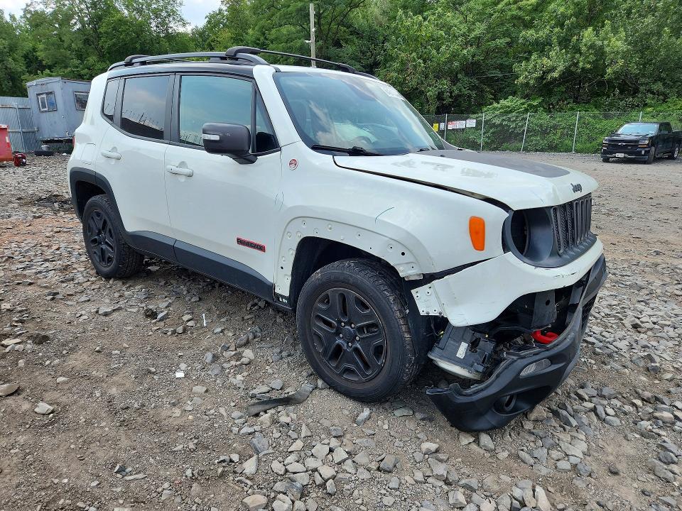 Photo 4 from auction – 2018 JEEP RENEGADE with VIN ZACCJBCB7JPH88872
