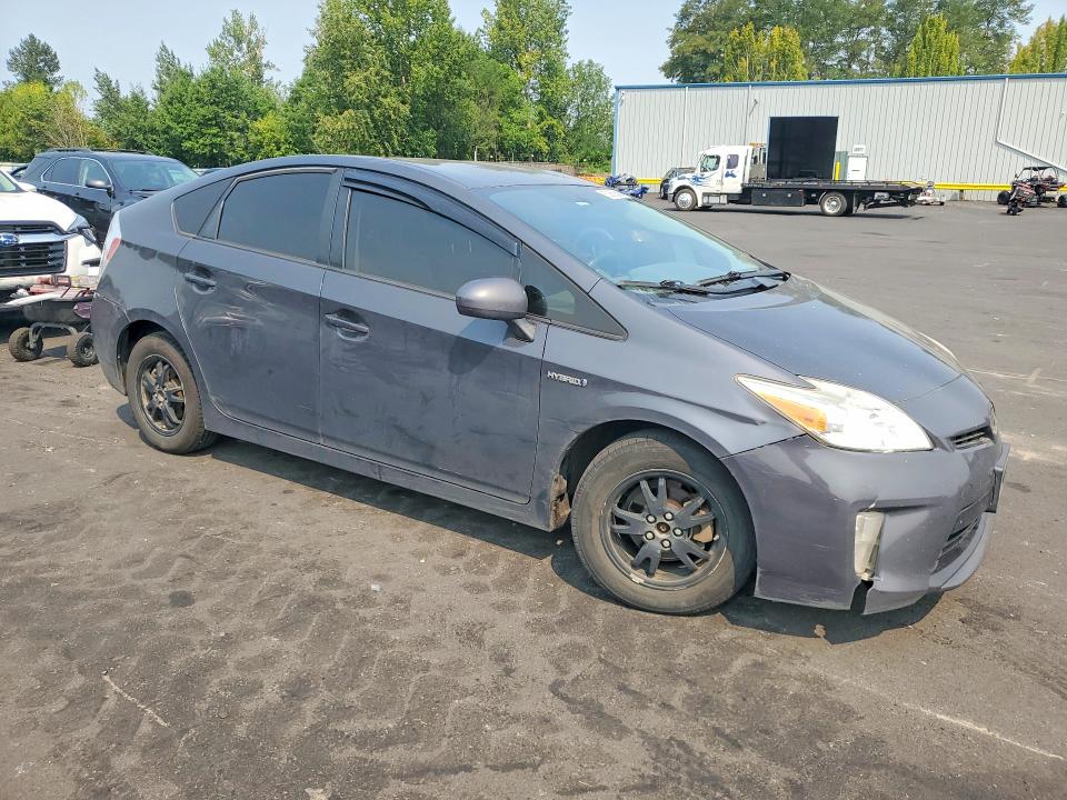Photo 4 from auction – 2015 TOYOTA PRIUS with VIN JTDKN3DU1F0479630