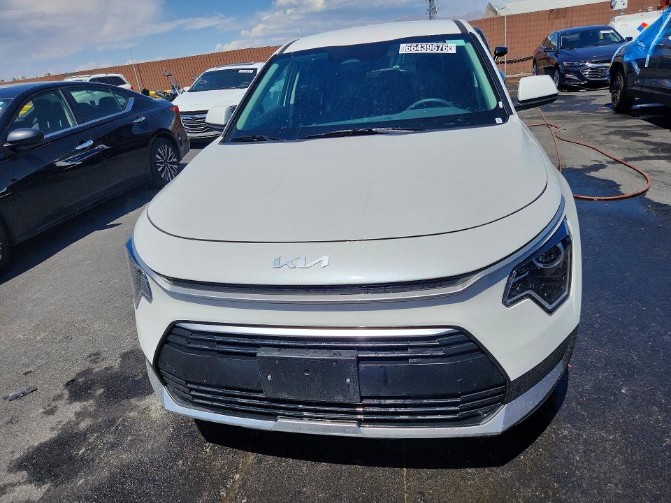Photo 5 from auction – 2026 KIA NIRO with VIN KNDCP3LE6T5340942
