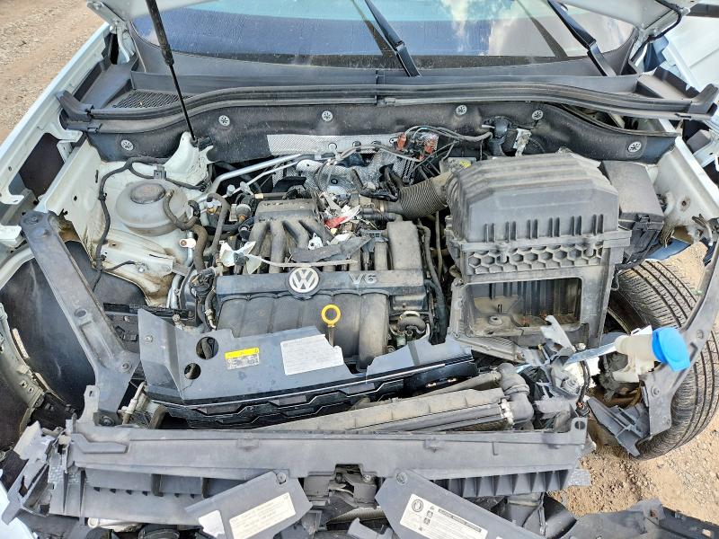 Photo 11 from auction – 2018 VOLKSWAGEN ATLAS with VIN 1V2LR2CA4JC534331