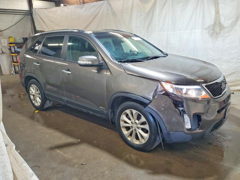 Photo 4 from auction – 2015 KIA SORENTO with VIN 5XYKUDA79FG621806