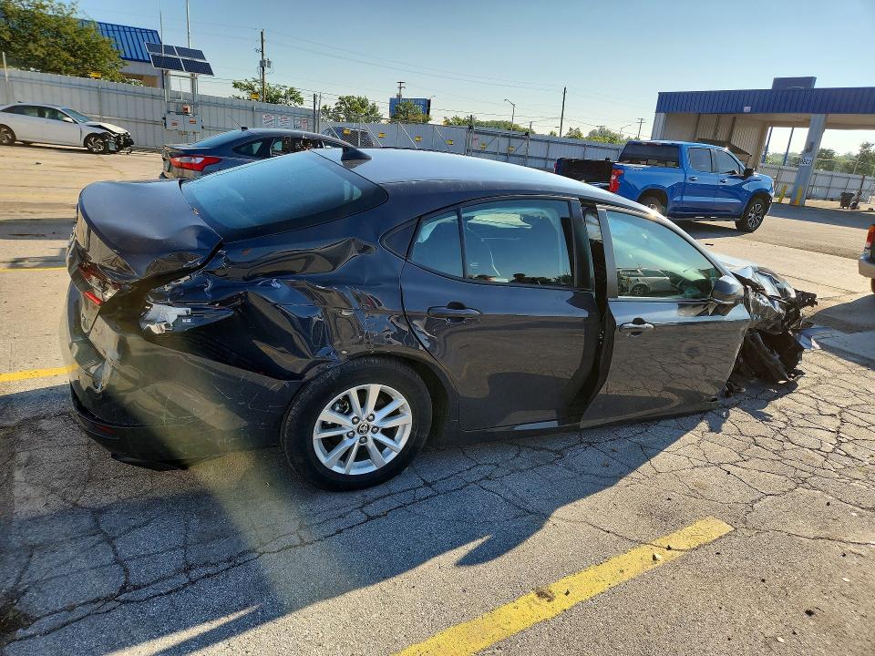 Photo 3 from auction – 2025 TOYOTA CAMRY with VIN 4T1DAACK7SU001669