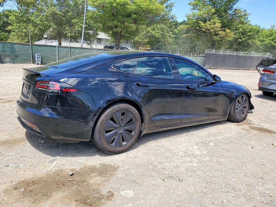 Zdjęcie 3 z aukcji – 2023 TESLA MODEL S z VIN 5YJSA1E53PF502948