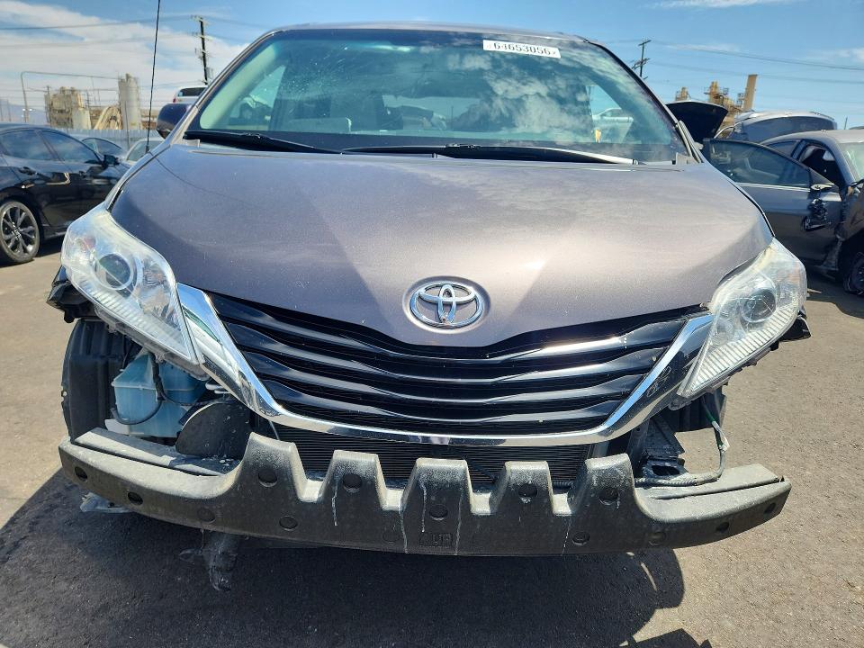 Photo 5 from auction – 2013 TOYOTA SIENNA with VIN 5TDKK3DC3DS400792
