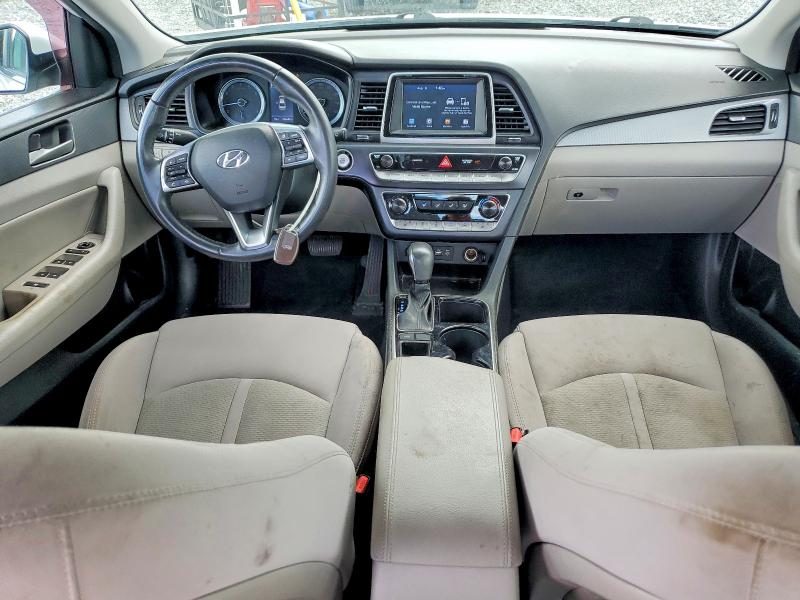 Photo 8 from auction – 2018 HYUNDAI SONATA with VIN 5NPE34AF4JH635900