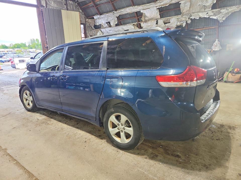 Photo 2 from auction – 2012 TOYOTA SIENNA with VIN 5TDKK3DC7CS196402