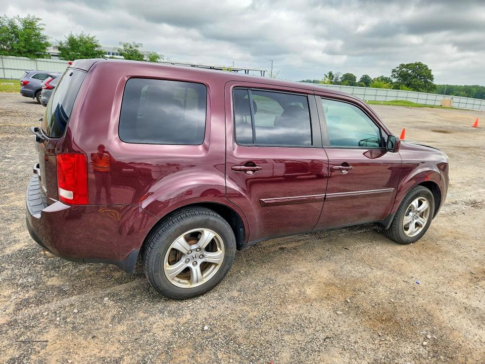 Photo 3 from auction – 2015 HONDA PILOT with VIN 5FNYF4H56FB020062