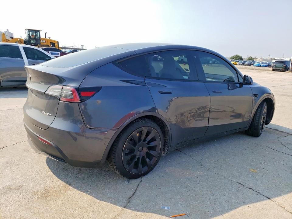 Photo 3 from auction – 2020 TESLA MODEL Y with VIN 5YJYGDEE3LF014409