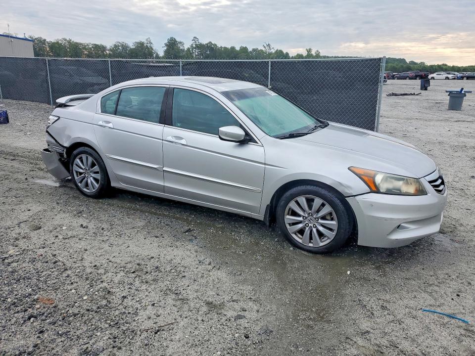 Photo 4 from auction – 2011 HONDA ACCORD with VIN 1HGCP3F84BA023805