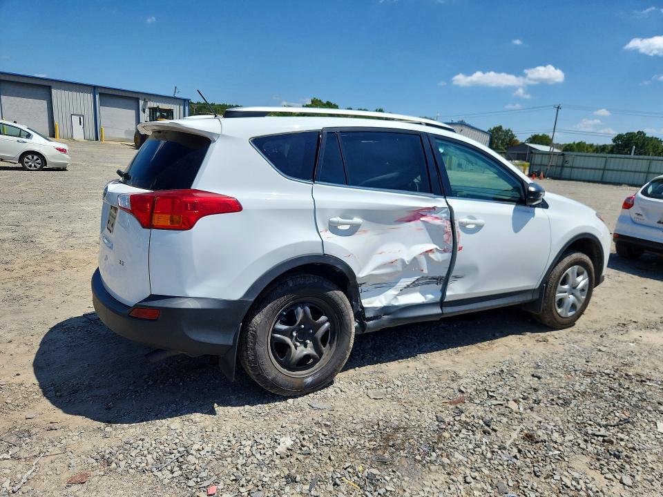 Photo 3 from auction – 2015 TOYOTA RAV4 with VIN 2T3ZFREV5FW135252