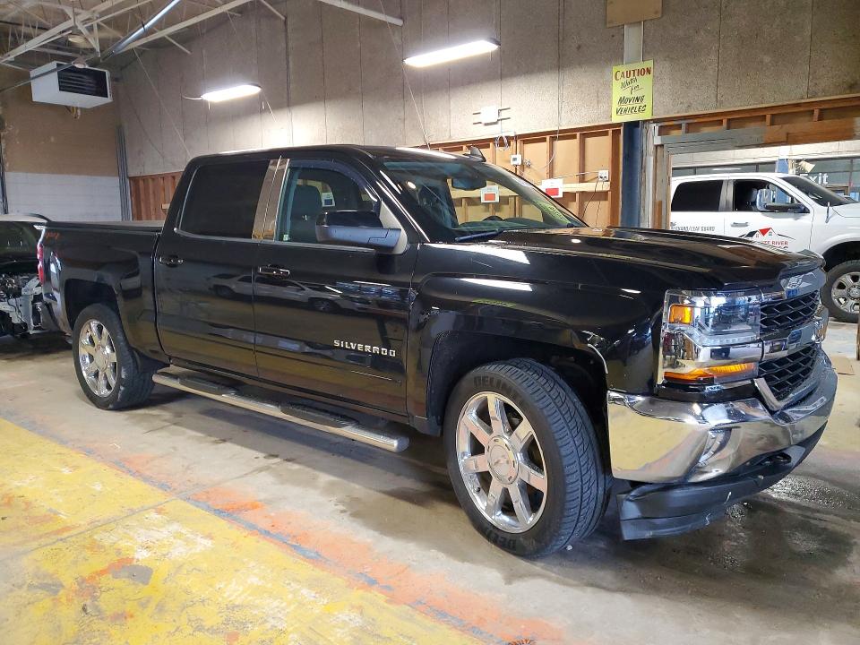 Photo 4 from auction – 2018 CHEVROLET SILVERADO with VIN 3GCUKREC5JG373213