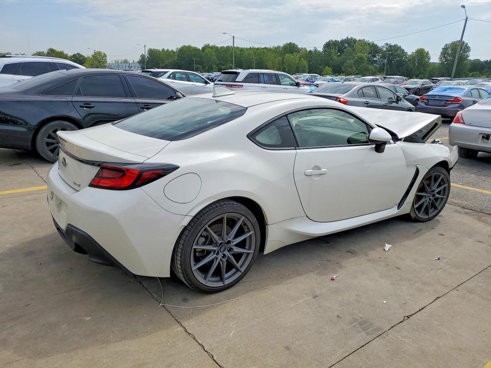 Photo 3 from auction – 2022 SUBARU BRZ with VIN JF1ZDBE14N9702212