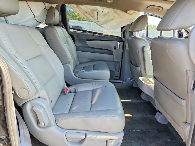 Photo 11 from auction – 2017 HONDA ODYSSEY with VIN 5FNRL5H61HB016032