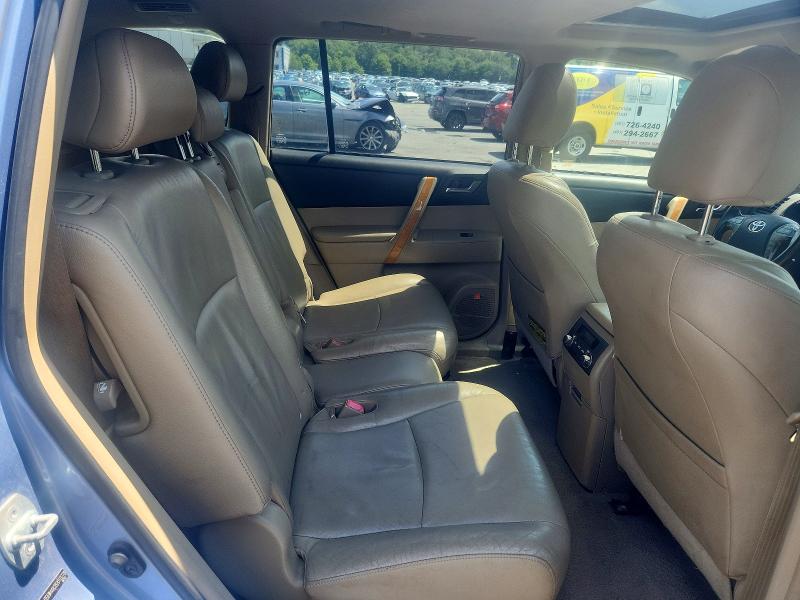 Photo 11 from auction – 2008 TOYOTA HIGHLANDER with VIN JTEEW44A282010278
