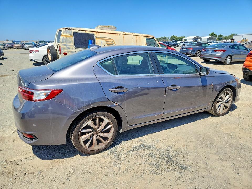 Photo 3 from auction – 2017 ACURA ILX with VIN 19UDE2F78HA001326