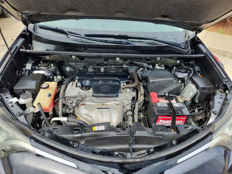 Photo 12 from auction – 2018 TOYOTA RAV4 with VIN JTMWFREV1JJ201516
