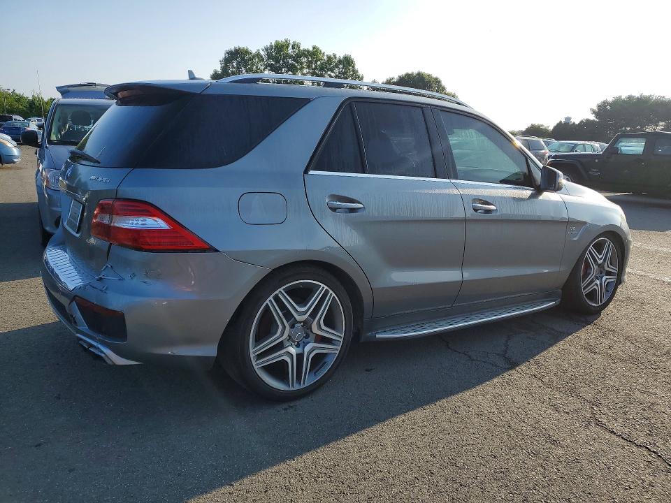 Photo 3 from auction – 2014 MERCEDES-BENZ ML with VIN 4JGDA7EB0EA283479