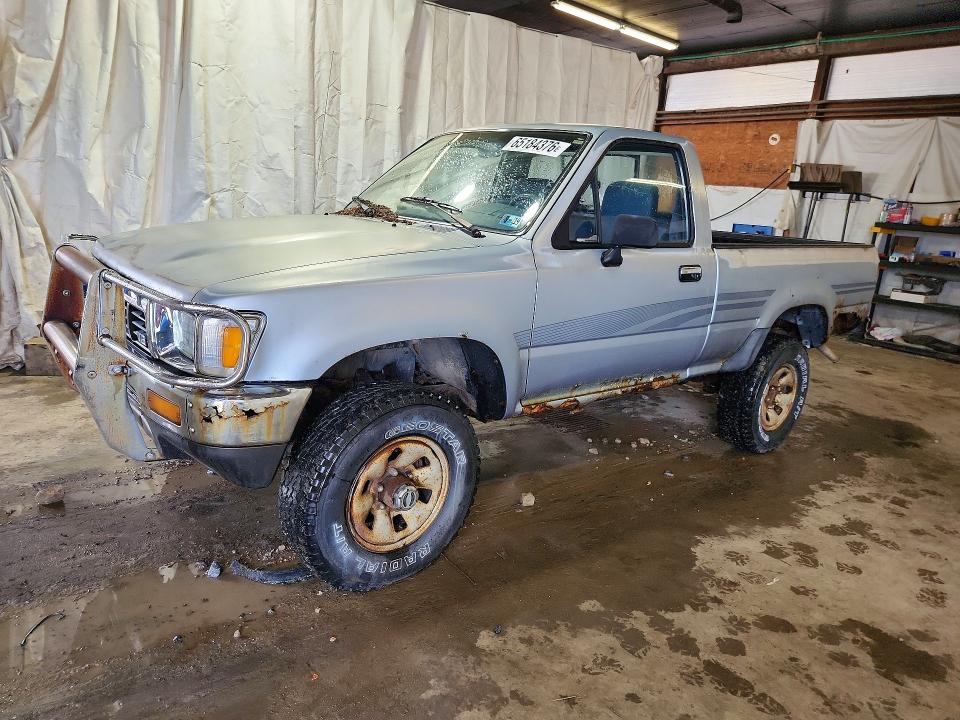 TOYOTA PICKUP 1991 with VIN JT4VN01D3M004591 - Photo from auction