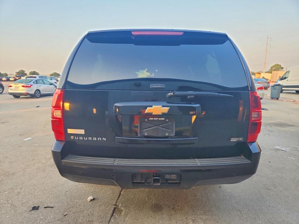 Photo 6 from auction – 2012 CHEVROLET SUBURBAN with VIN 1GNSCJE07CR304576