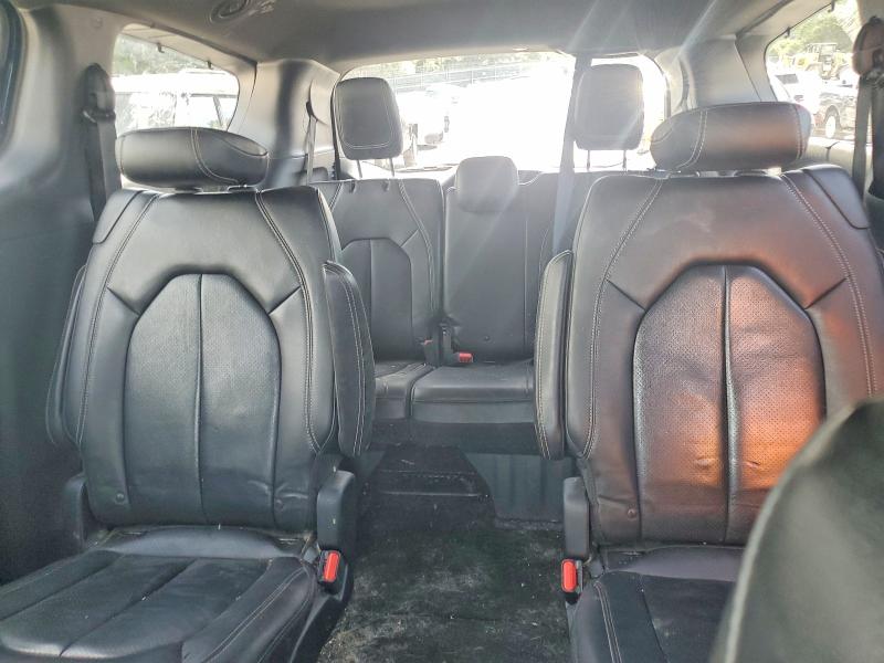 Photo 10 from auction – 2018 CHRYSLER PACIFICA with VIN 2C4RC1BG3JR352592
