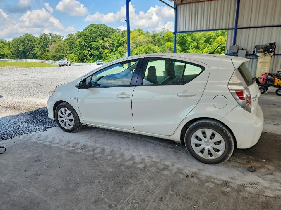 Photo 2 from auction – 2012 TOYOTA PRIUS C with VIN JTDKDTB37C1522287