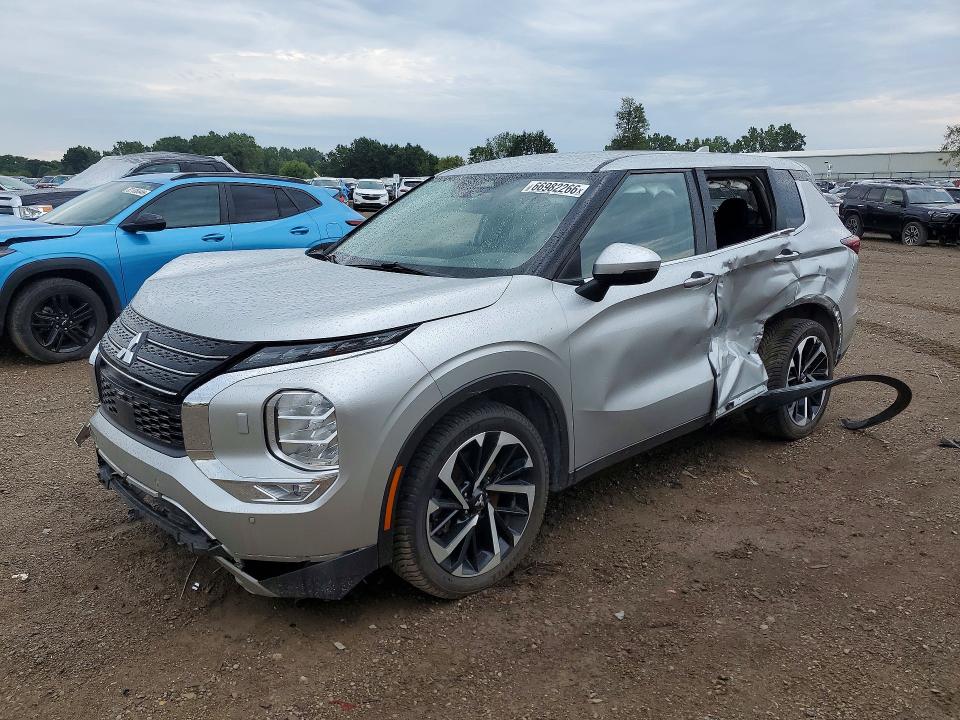 MITSUBISHI OUTLANDER 2023 с VIN JA4J4UA86PZ024078 - Снимка от търг