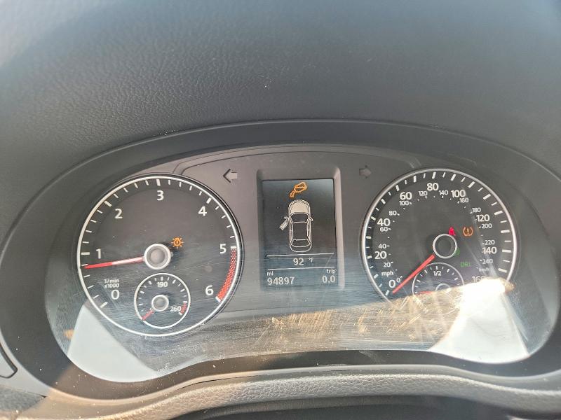 Photo 9 from auction – 2014 VOLKSWAGEN PASSAT with VIN 1VWCN7A3XEC046695