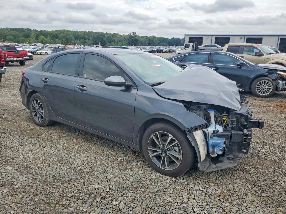 Photo 4 from auction – 2023 KIA FORTE with VIN 3KPF24AD8PE605544