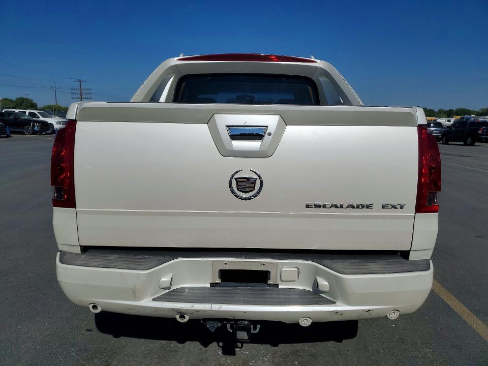 Photo 6 from auction – 2002 CADILLAC ESCALADE with VIN 3GYEK63N22G227256