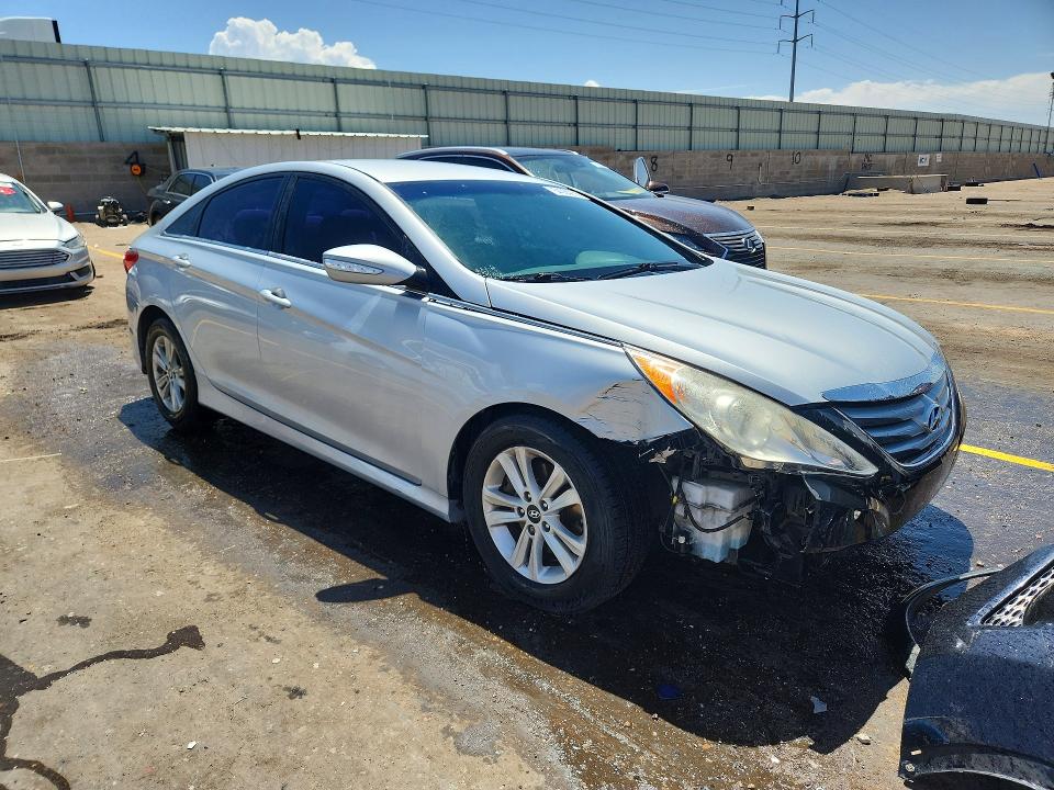 Photo 4 from auction – 2014 HYUNDAI SONATA with VIN 5NPEB4AC1EH859141