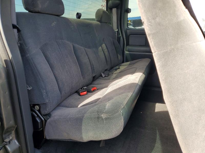 Photo 10 from auction – 2002 CHEVROLET SILVERADO with VIN 2GCEC19V621330427