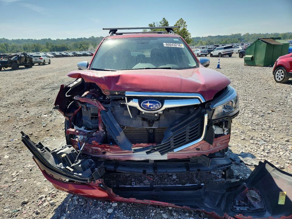 Photo 5 from auction – 2019 SUBARU FORESTER with VIN JF2SKAWC0KH503513