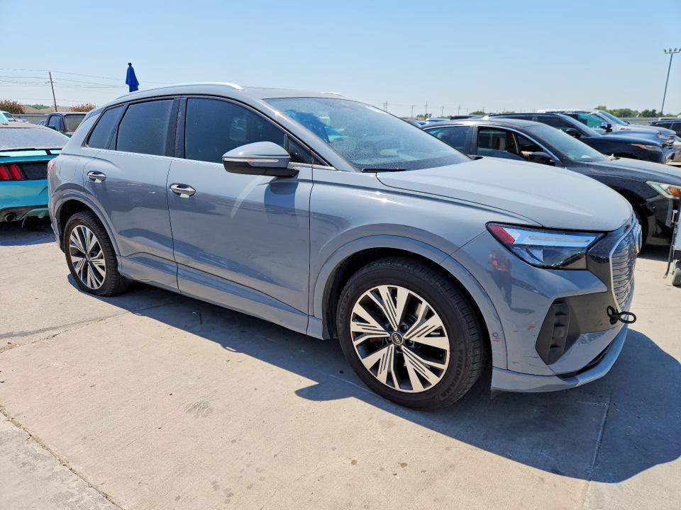 Zdjęcie 4 z aukcji – 2023 AUDI Q4 E-TRON z VIN WA1BCBFZ0PP078551