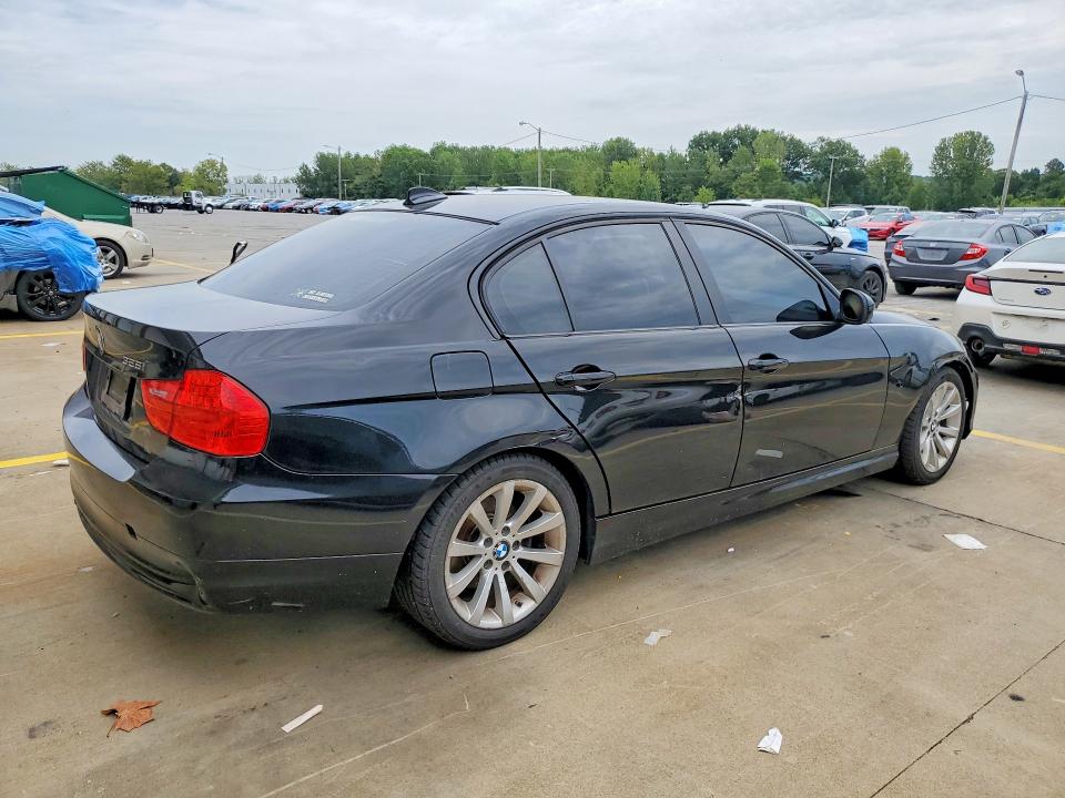 Photo 3 from auction – 2011 BMW 328 with VIN WBAPH7C50BE680654