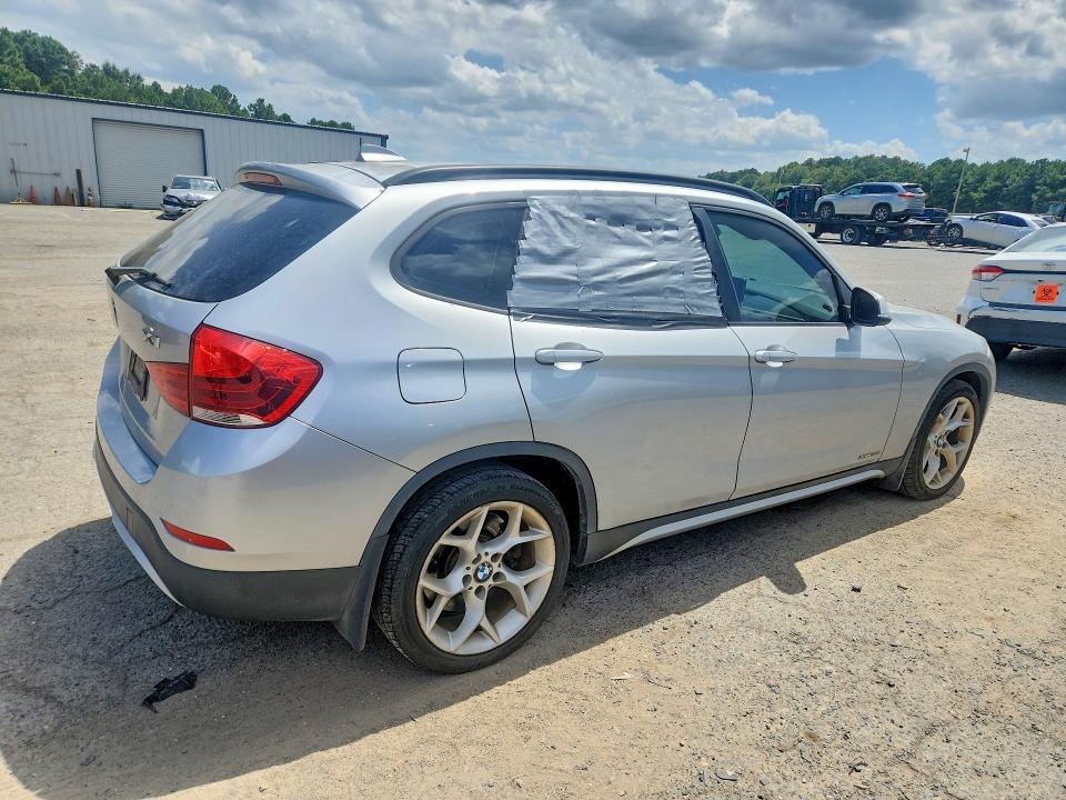 Photo 3 from auction – 2013 BMW X1 with VIN WBAVM5C54DVL63681