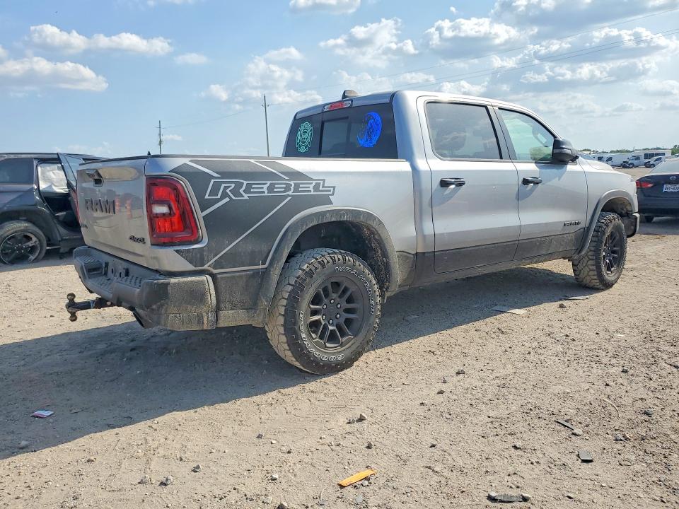 صورة رقم 3 من المزاد - 2025 RAM 1500 مع VIN 1C6SRFLP5SN617319