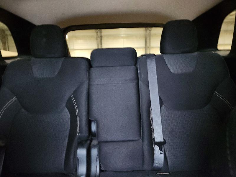 Photo 10 from auction – 2015 JEEP CHEROKEE with VIN 1C4PJLCB8FW695473