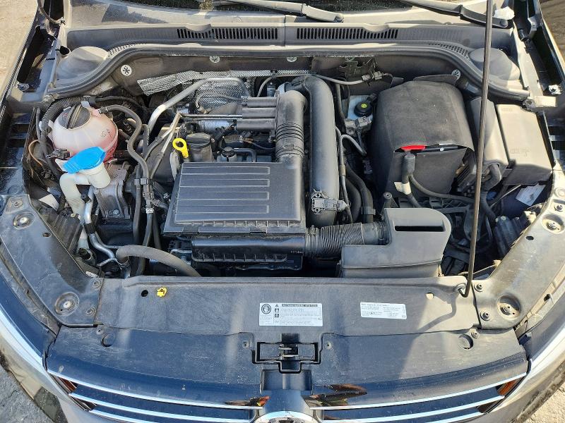 Photo 11 from auction – 2017 VOLKSWAGEN JETTA with VIN 3VW2B7AJ7HM391236