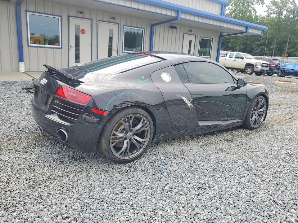 Photo 3 from auction – 2014 AUDI R8 with VIN WUAAUAFG6EN000696