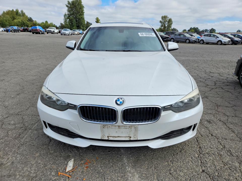 Снимка 5 от търг – 2013 BMW 328 с VIN WBA3C1G53DNR44893