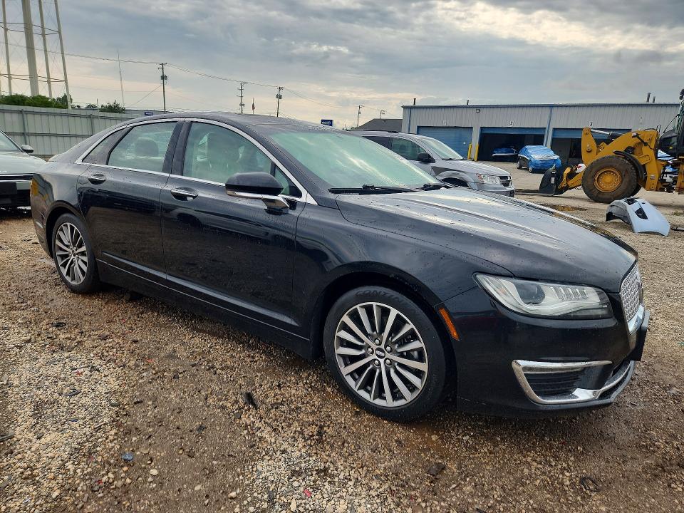 Photo 4 from auction – 2017 LINCOLN MKZ with VIN 3LN6L5C96HR659426