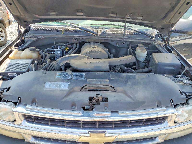 Photo 12 from auction – 2005 CHEVROLET SUBURBAN with VIN 3GNFK16Z35G146158