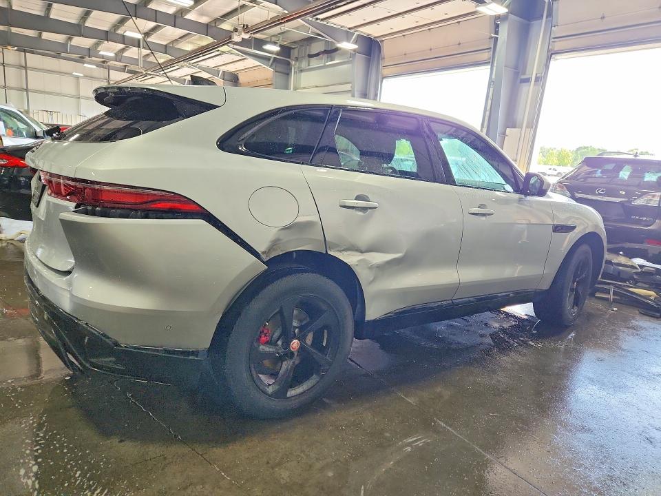 Photo 3 from auction – 2021 JAGUAR F-PACE with VIN SADCJ2EX7MA669205
